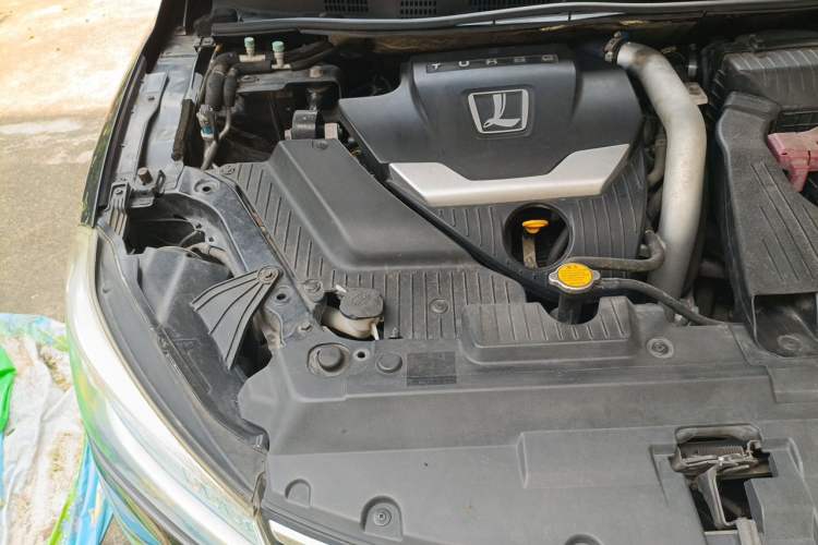 Used Luxgen 5 2015 1.8T Automatic ZhiZun Model Engine Bay Right