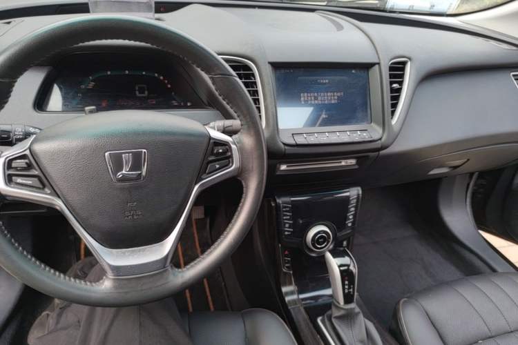 Used Luxgen 5 2015 1.8T Automatic ZhiZun Model Audio And AC Panel
