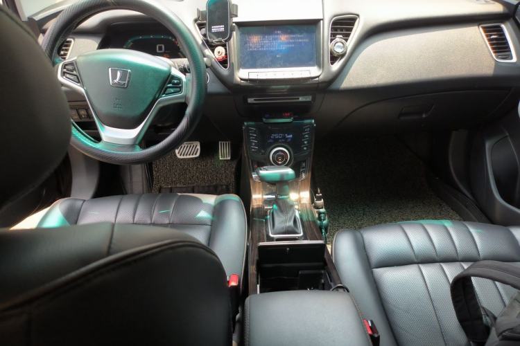 Used Luxgen 5 2015 1.8T Automatic Flagship Model Center Console