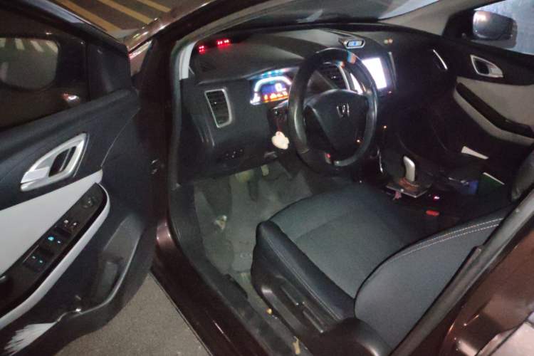 Used Luxgen 5 2015 1.8T Automatic Smart Model Driver Seat