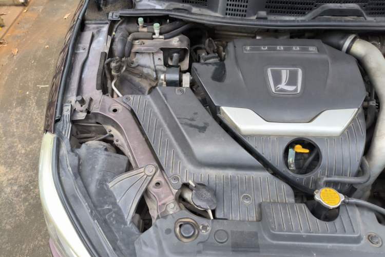 Used Luxgen 5 2015 1.8T Automatic Flagship Model Engine Bay Right