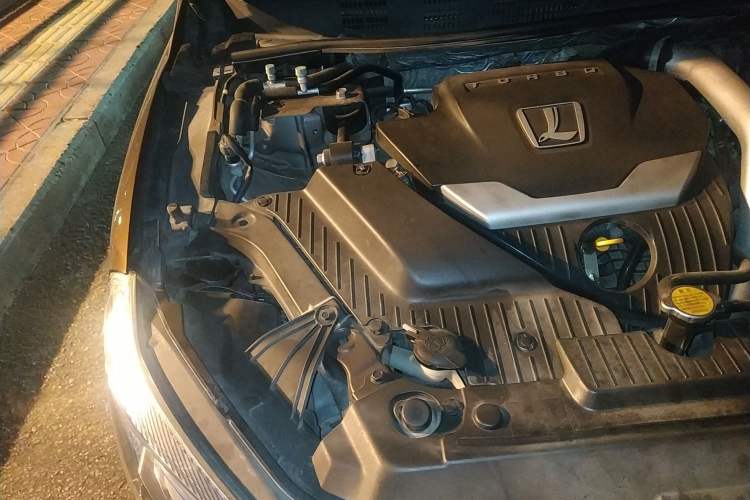 Used Luxgen 5 2015 1.8T Automatic Flagship Model Engine Bay Right