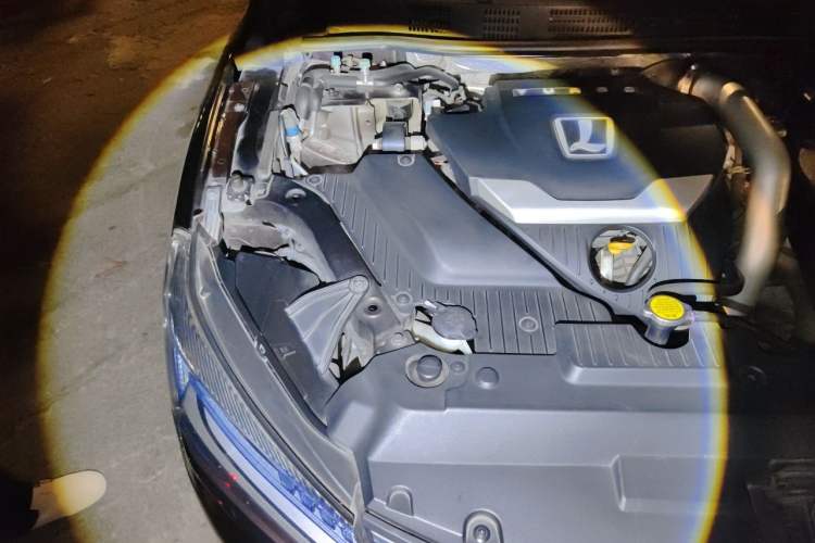 Used Luxgen 5 2015 1.8T Automatic ZhiZun Model Engine Bay Right