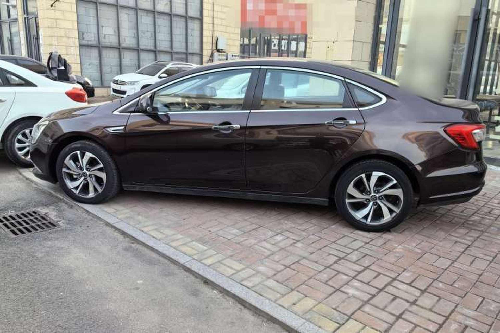 Used Luxgen 5 2015 1.8T Automatic Flagship Model Exterior 7