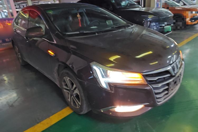 Used Luxgen 5 2015 1.8T Automatic ZhiZun Model Front Right 45 Deg