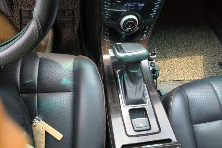 Used Luxgen 5 2015 1.8T Automatic Flagship Model Gear Lever