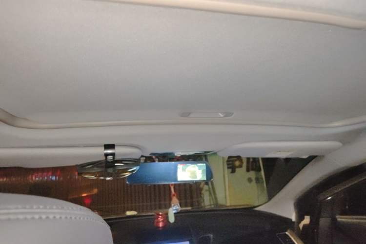 Used Luxgen 5 2015 1.8T Automatic ZhiZun Model Headliner