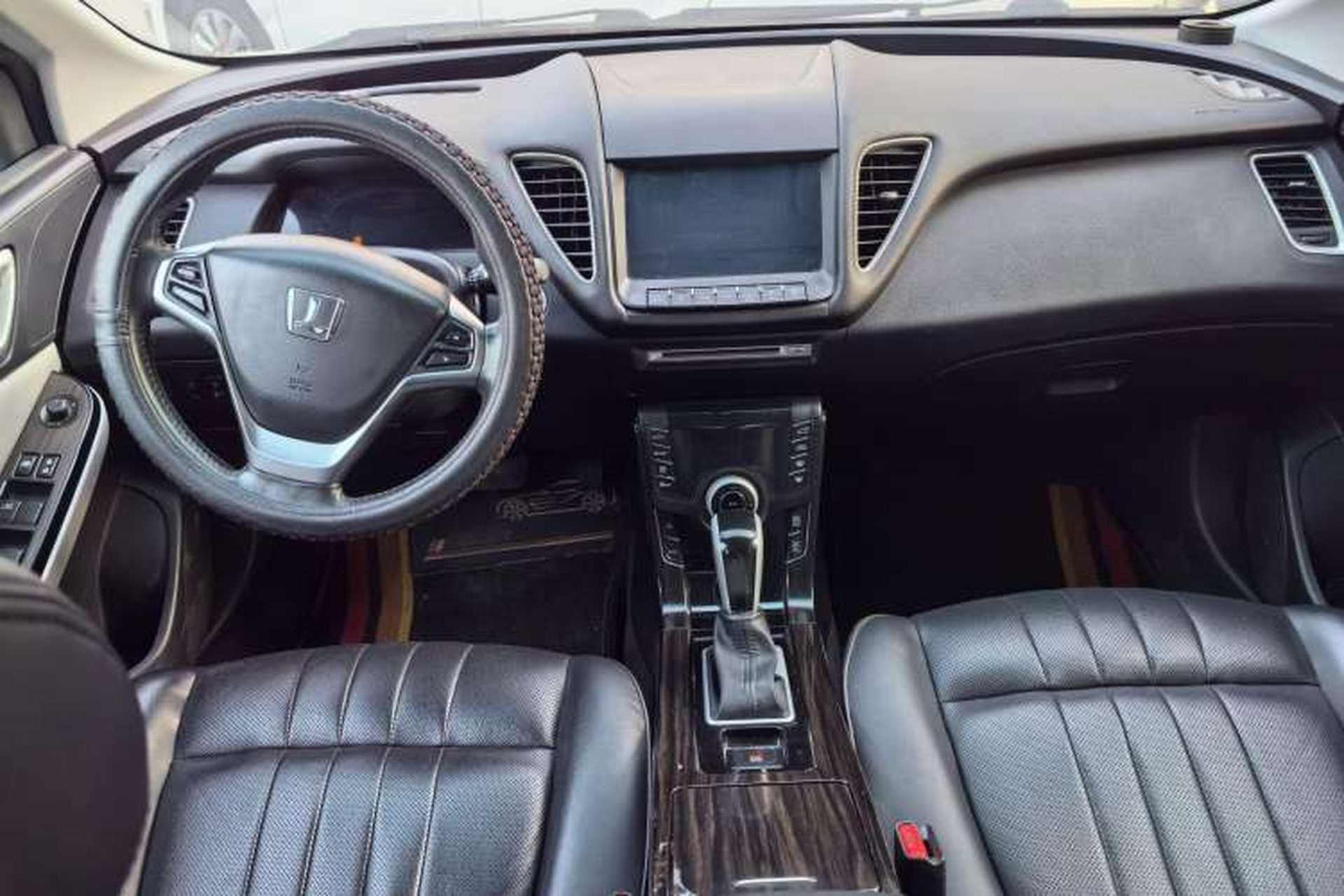 Used Luxgen 5 2015 1.8T Automatic Flagship Model Interior 3
