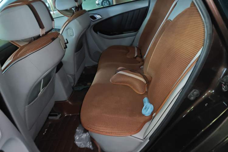 Used Luxgen 5 2015 1.8T Automatic ZhiZun Model Left Rear Seat