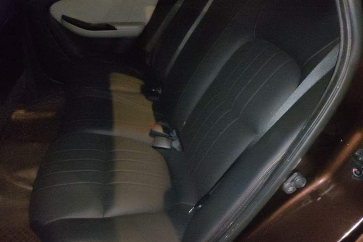 Used Luxgen 5 2015 1.8T Automatic ZhiZun Model Left Rear Seat