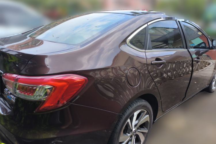 Used Luxgen 5 2015 1.8T Automatic Flagship Model Rear Right 45 Deg