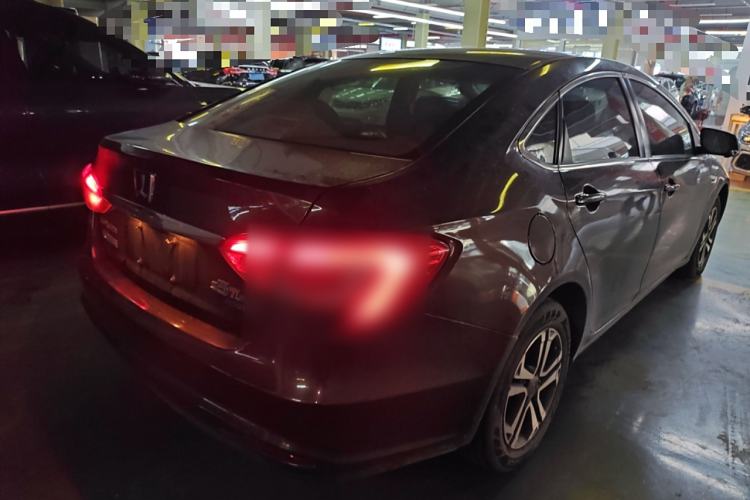 Used Luxgen 5 2015 1.8T Automatic ZhiZun Model Rear Right 45 Deg