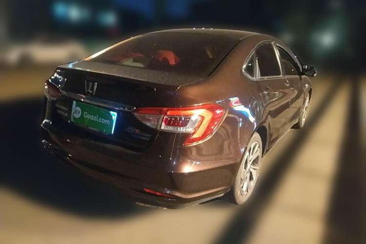 Used Luxgen 5 2015 1.8T Automatic Flagship Model Rear Right 45 Deg
