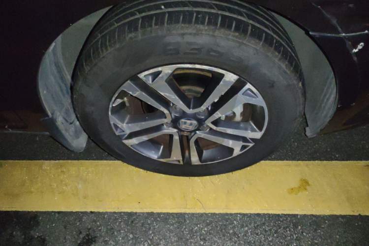 Used Luxgen 5 2015 1.8T Automatic Smart Model Right Front Wheel Hub
