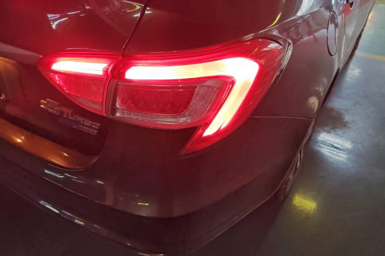 Used Luxgen 5 2015 1.8T Automatic ZhiZun Model Right Rear Taillight