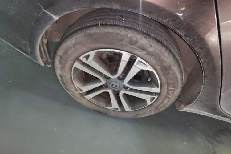 Used Luxgen 5 2015 1.8T Automatic ZhiZun Model Right Rear Wheel Hub