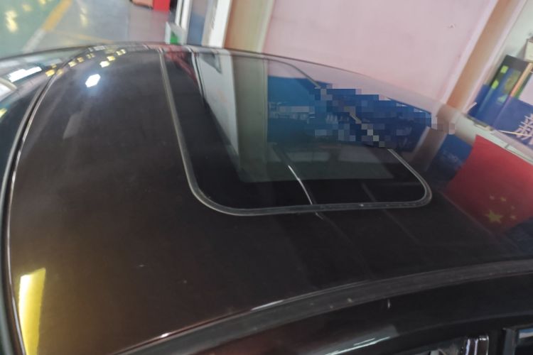 Used Luxgen 5 2015 1.8T Automatic ZhiZun Model Roof