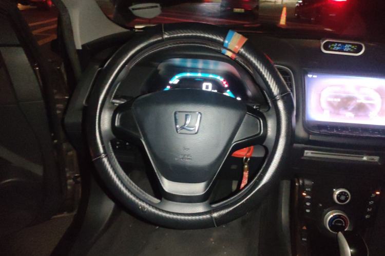 Used Luxgen 5 2015 1.8T Automatic Smart Model Steering Wheel