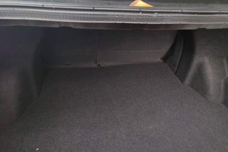 Used Luxgen 5 2015 1.8T Automatic Flagship Model Trunk