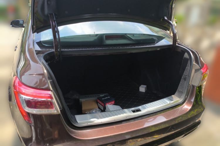 Used Luxgen 5 2015 1.8T Automatic Flagship Model Trunk