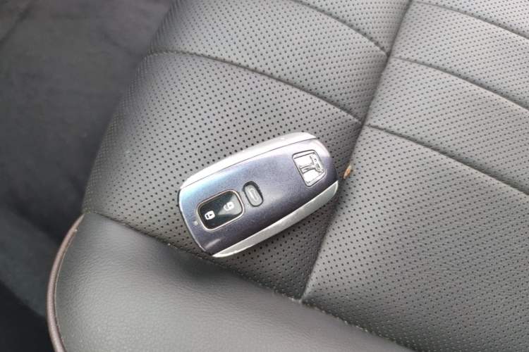 Used Luxgen 5 2015 1.8T Automatic ZhiZun Model Vehicle Key
