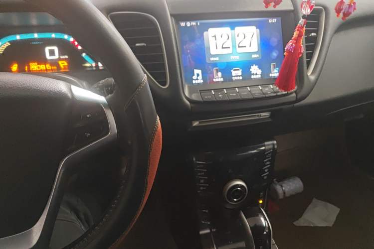 Used Luxgen 5 2015 1.8T Automatic ZhiZun Model Audio And AC Panel