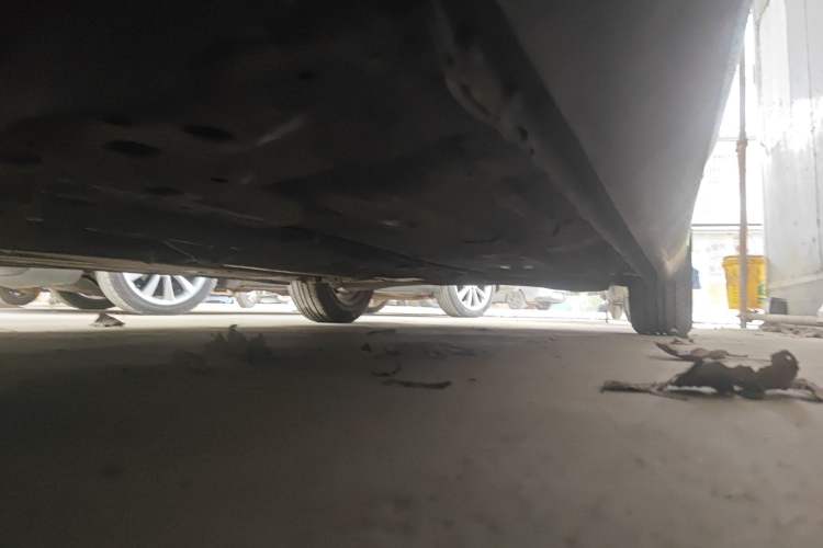 Used Luxgen 5 2015 1.8T Automatic ZhiZun Model Chassis Front Left