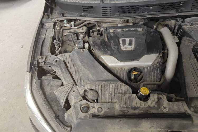 Used Luxgen 5 2015 1.8T Automatic ZhiZun Model Engine Bay Right