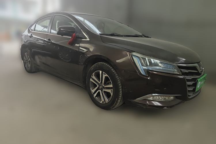 Used Luxgen 5 2015 1.8T Automatic ZhiZun Model Front Right 45 Deg