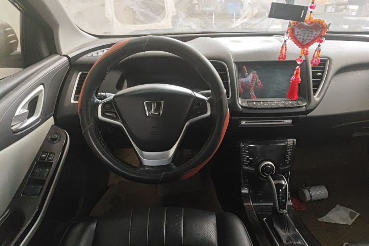 Used Luxgen 5 2015 1.8T Automatic ZhiZun Model Steering Wheel