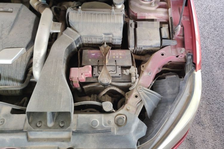 Used Luxgen 5 2015 1.8T Automatic ZhiZun Model Engine Bay Left