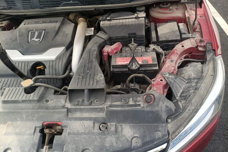 Used Luxgen 5 2015 1.8T Automatic ZhiZun Model Engine Bay Left