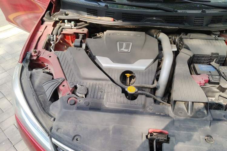 Used Luxgen 5 2015 1.8T Automatic ZhiZun Model Engine Bay Right