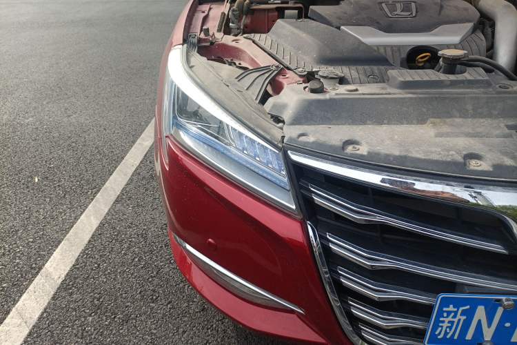 Used Luxgen 5 2015 1.8T Automatic ZhiZun Model Right Front Headlight
