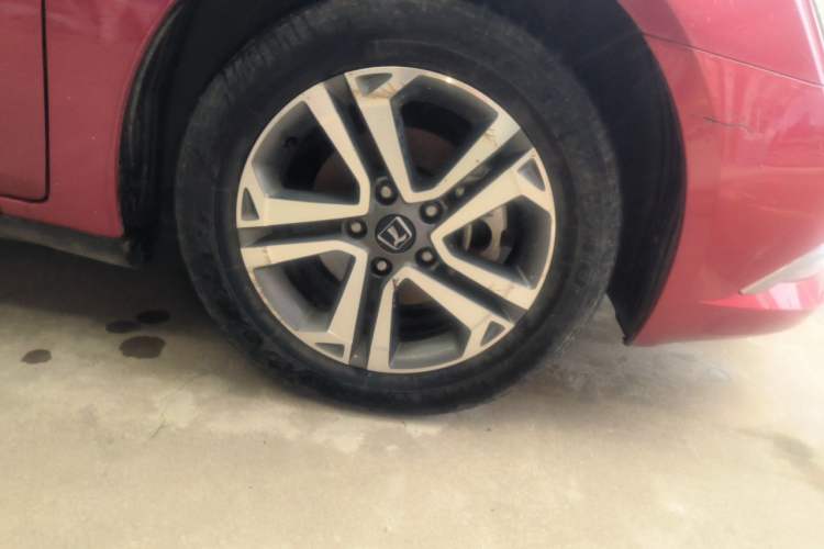 Used Luxgen 5 2015 1.8T Automatic ZhiZun Model Right Front Wheel Hub