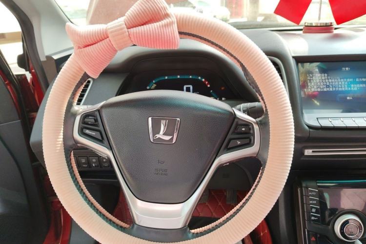 Used Luxgen 5 2015 1.8T Automatic ZhiZun Model Steering Wheel