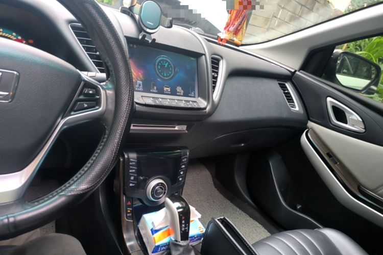 Used Luxgen 5 2015 1.8T Automatic Flagship Model Audio And AC Panel
