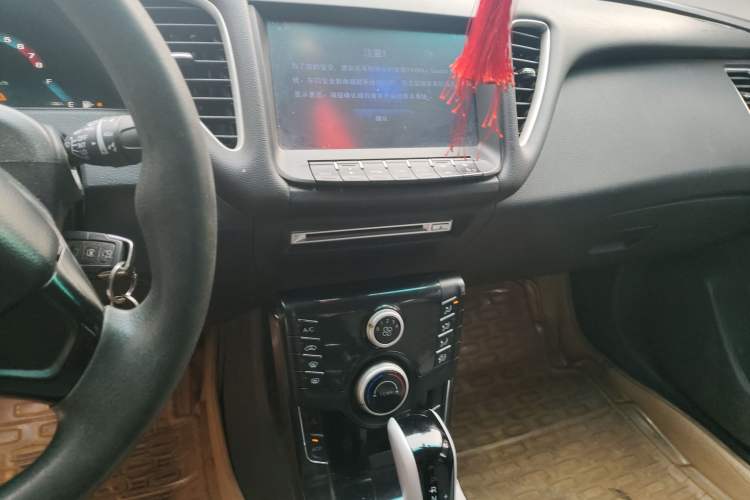 Used Luxgen 5 2015 1.8T Automatic Smart Model Audio And AC Panel