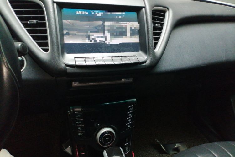 Used Luxgen 5 2015 1.8T Automatic Flagship Model Audio And AC Panel