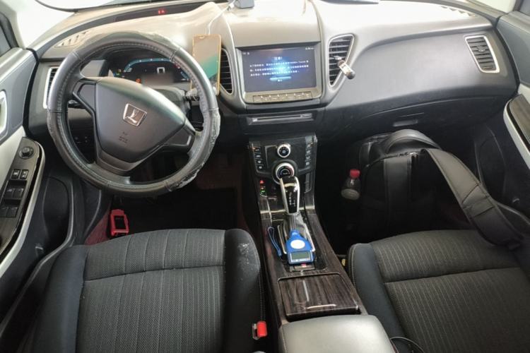 Used Luxgen 5 2015 1.8T Automatic Smart Model Center Console
