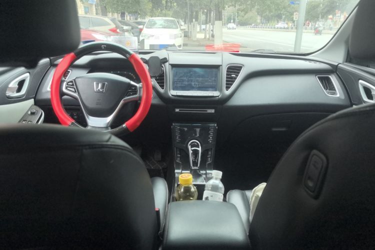 Used Luxgen 5 2015 1.8T Automatic ZhiZun Model Center Console