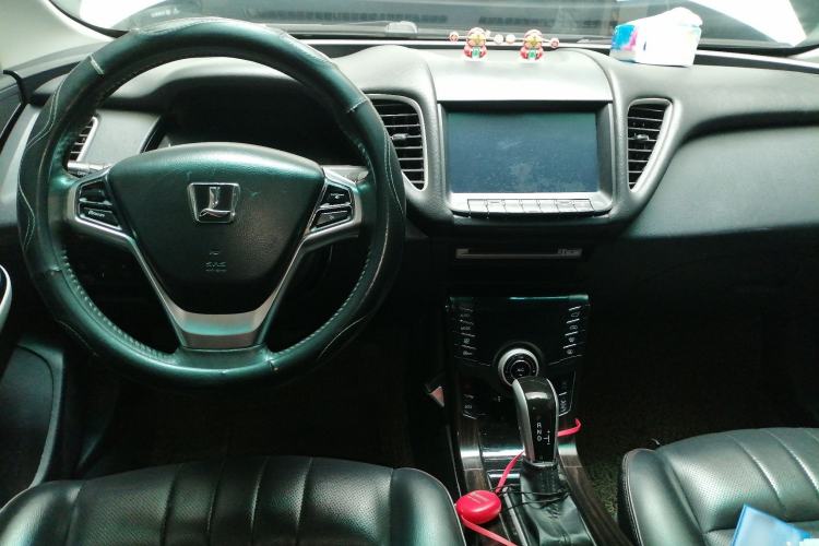 Used Luxgen 5 2015 1.8T Automatic Flagship Model Center Console