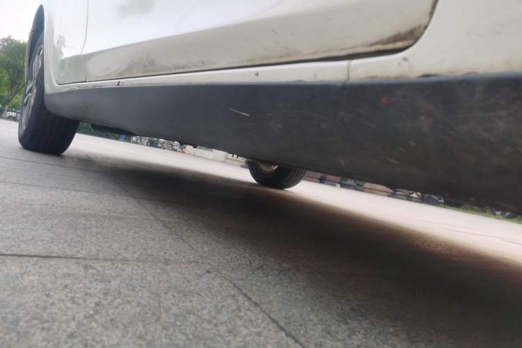 Used Luxgen 5 2015 1.8T Automatic ZhiZun Model Chassis Front Right