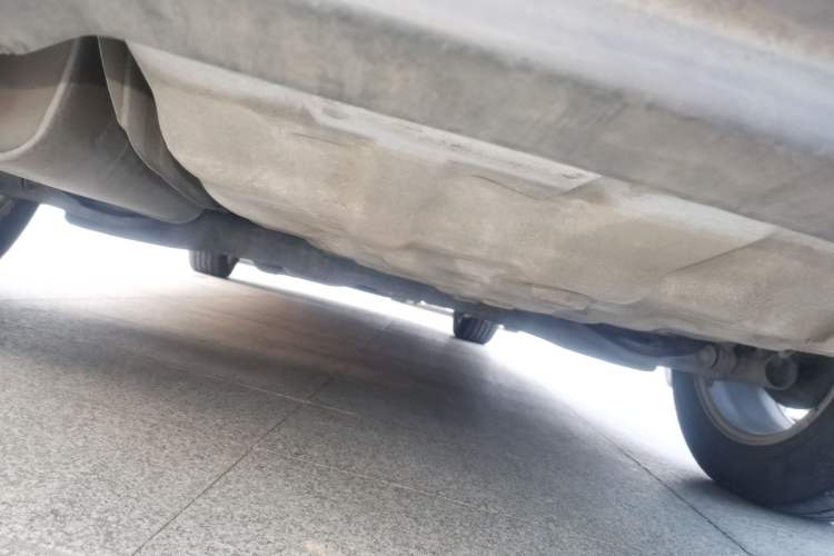 Used Luxgen 5 2015 1.8T Automatic ZhiZun Model Chassis Rear