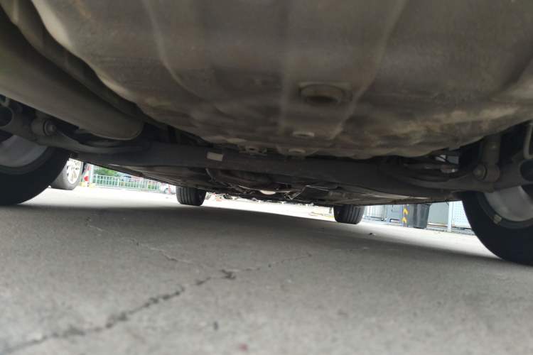 Used Luxgen 5 2015 1.8T Automatic ZhiZun Model Chassis Rear