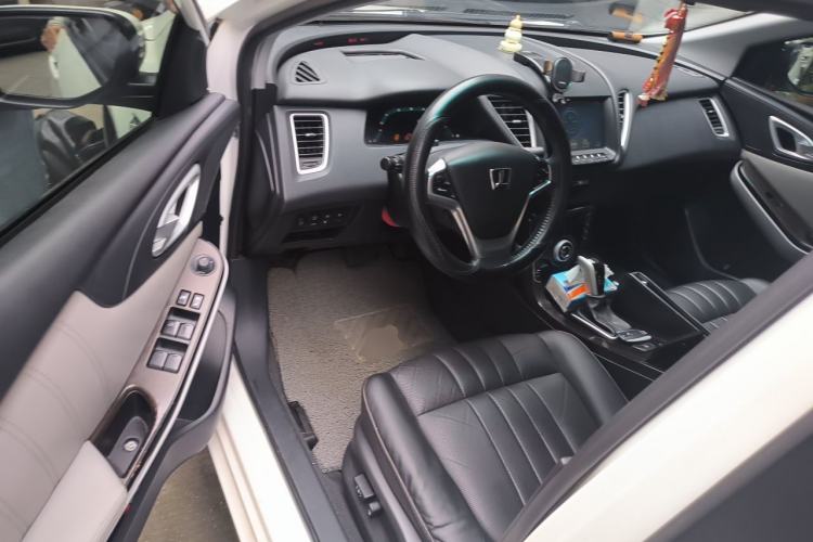 Used Luxgen 5 2015 1.8T Automatic Flagship Model Driver Seat