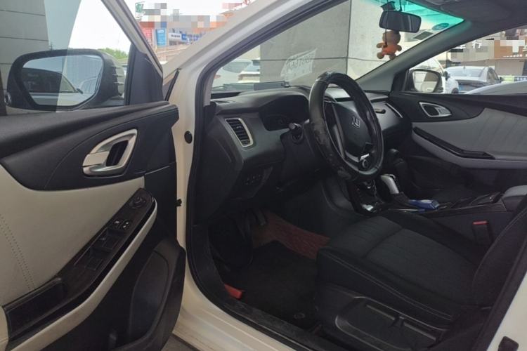 Used Luxgen 5 2015 1.8T Automatic Smart Model Driver Seat