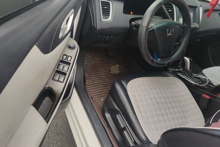 Used Luxgen 5 2015 1.8T Automatic Smart Model Driver Seat