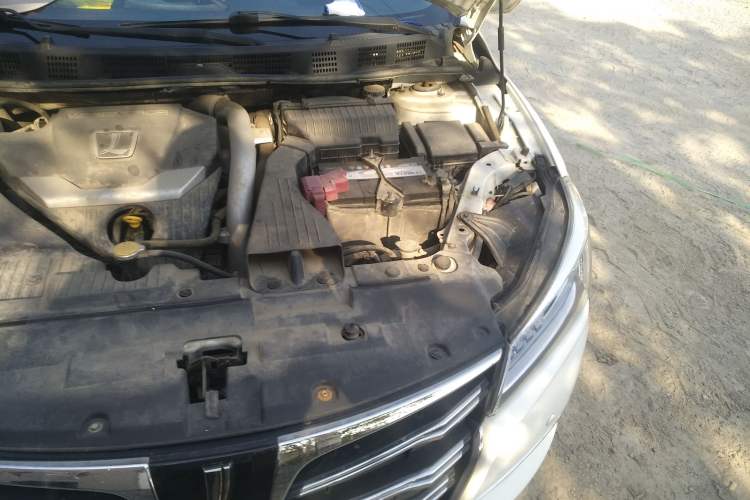 Used Luxgen 5 2015 1.8T Automatic ZhiZun Model Engine Bay Left