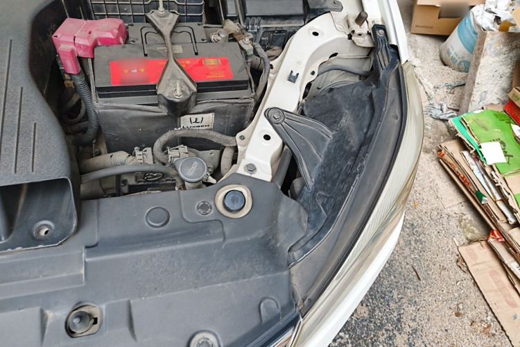 Used Luxgen 5 2015 1.8T Automatic ZhiZun Model Engine Bay Left